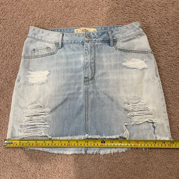 HOLLISTER Trendy High Rise Y2k Distressed Denim Mini Skirt - Picture 6 of 7